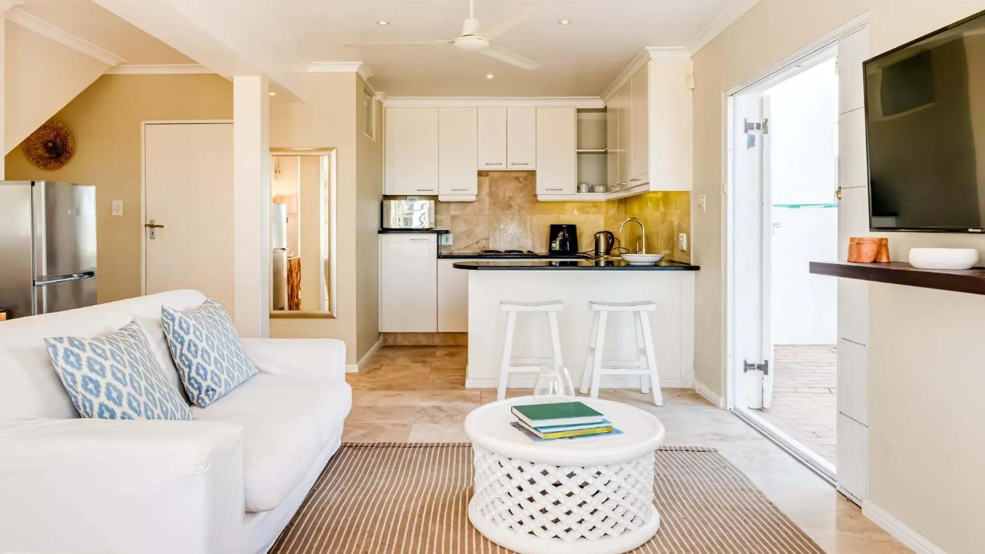 2-Br Camps Bay Apartment With Pool Atlantic Tide Cape Town South Africa