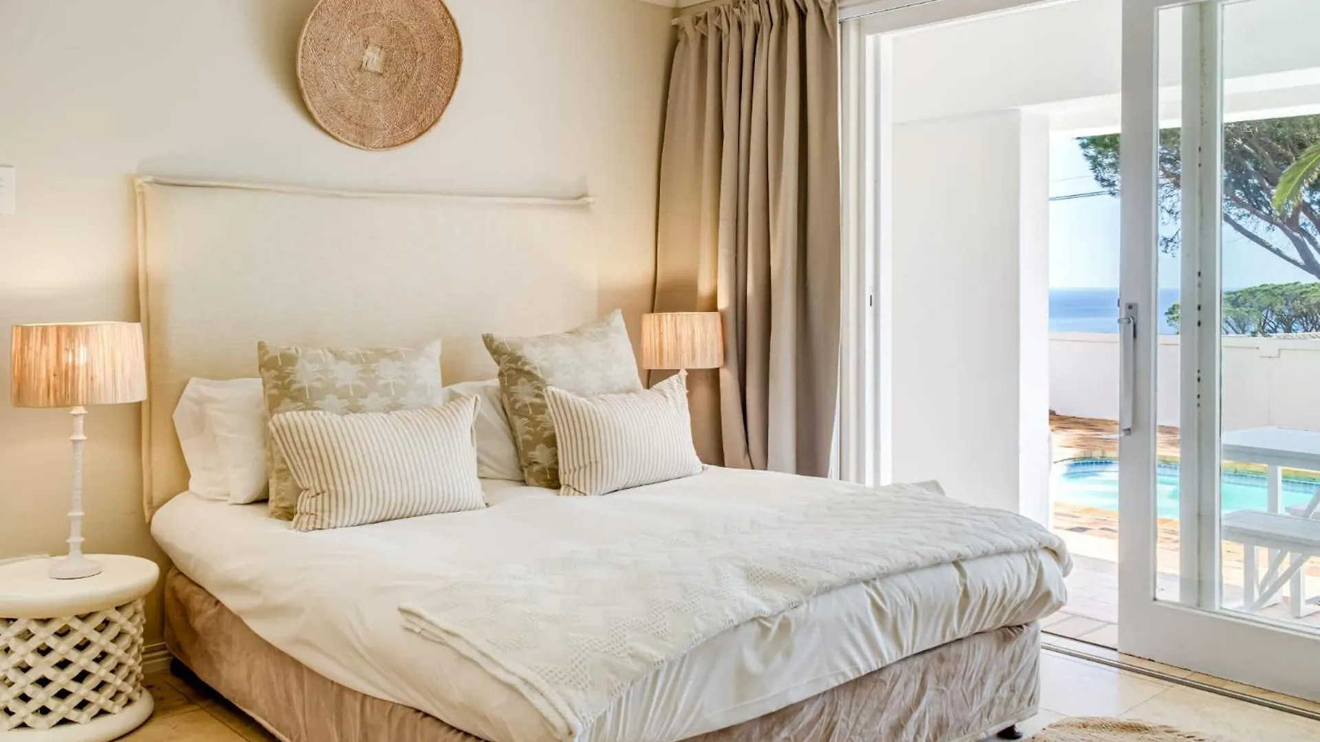 2-Br Camps Bay Apartment With Pool Atlantic Tide Cape Town Holiday home